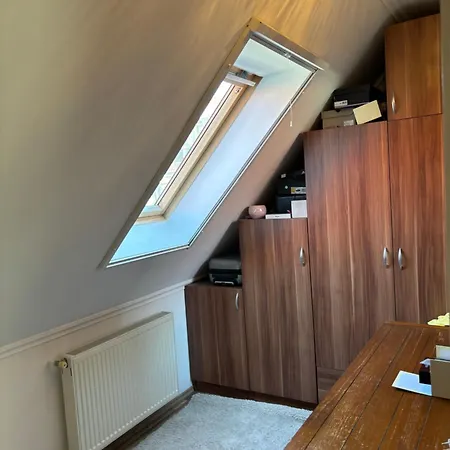 Apartment Ujszeru, Jol Felszerelt Lakas A Varos Sziveben, Ingyenes Parkolassal!