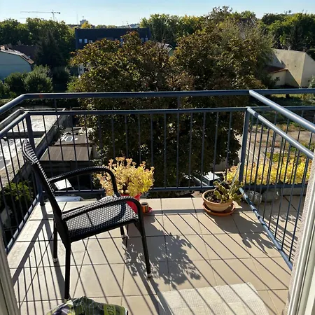 Ujszeru, Jol Felszerelt Lakas A Varos Sziveben, Ingyenes Parkolassal! Apartment Debrecen
