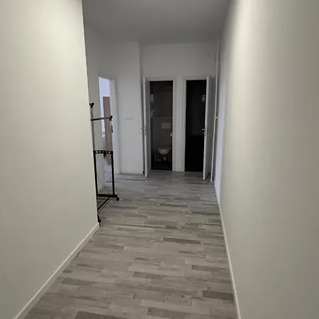 újszerű, Jól Felszerelt A Szîvében, Ingyenes Parkolással! Apartamento Debrecen