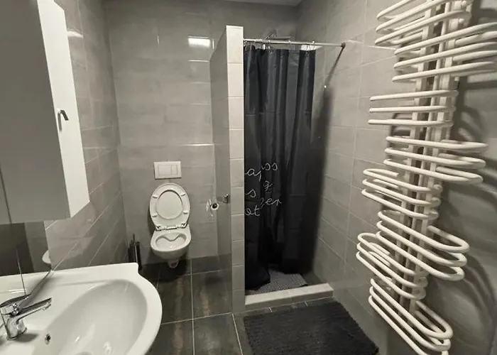 Appartamento újszerű, Jól Felszerelt A Szîvében, Ingyenes Parkolással! *